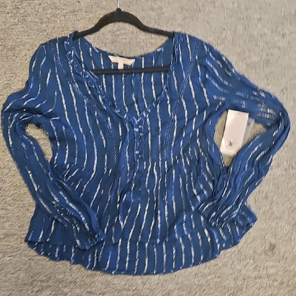Blue and White Buttoned Relaxed Blouse